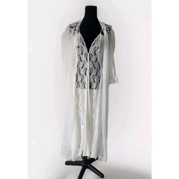 Vintage 70s White Maxi Nightgown & Robe set nylon Lace...